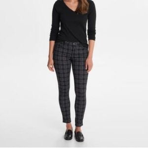 G.H. Bass Comfort Skinny Jegging in Plaid